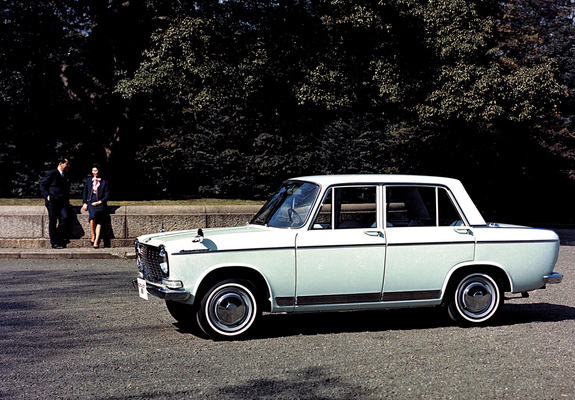 Photos of Mitsubishi Colt 1000 Sedan 1963–66