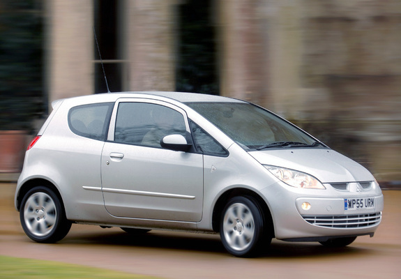 Photos of Mitsubishi Colt CZ3 3-door 2006–08