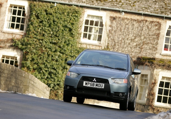 Photos of Mitsubishi Colt 5-door UK-spec 2009