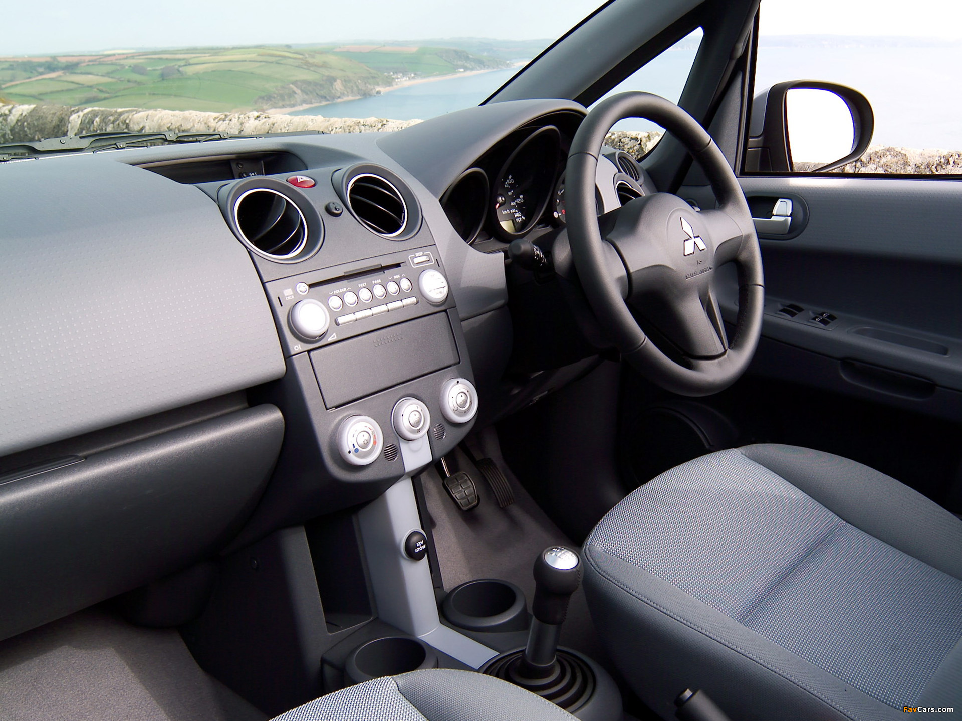 Pictures of Mitsubishi Colt CZC UK-spec 2006–08 (1920 x 1440)