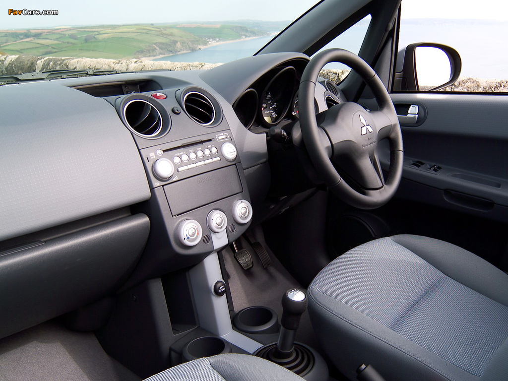 Pictures of Mitsubishi Colt CZC UK-spec 2006–08 (1024 x 768)