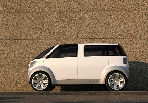 Images of Mitsubishi EZ-MIEV 2006