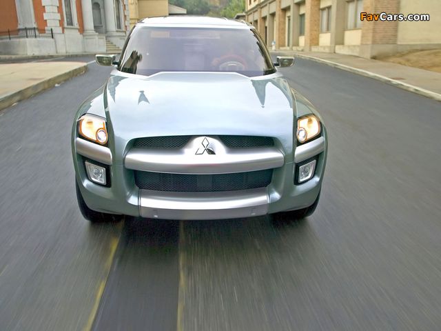 Photos of Mitsubishi Sport-Truck Concept-F 2004 (640 x 480)
