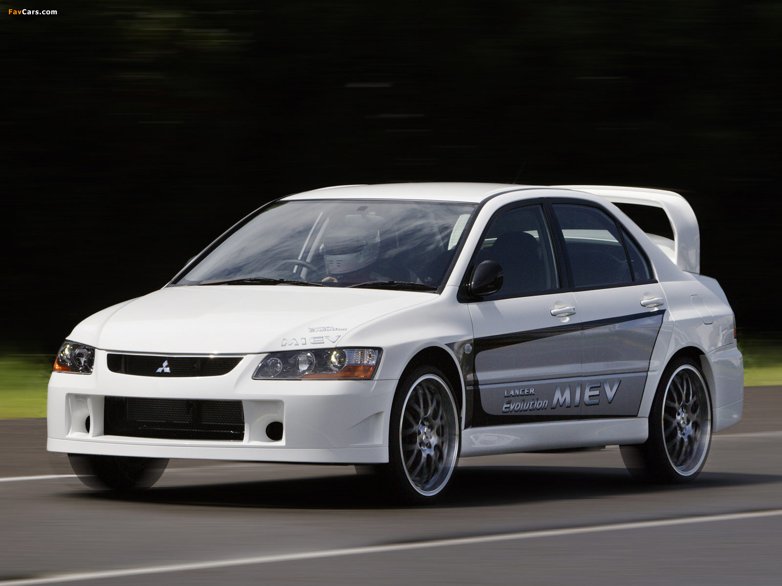 Photos of Mitsubishi Lancer Evolution MIEV Concept 2005 (1600 x 1200)