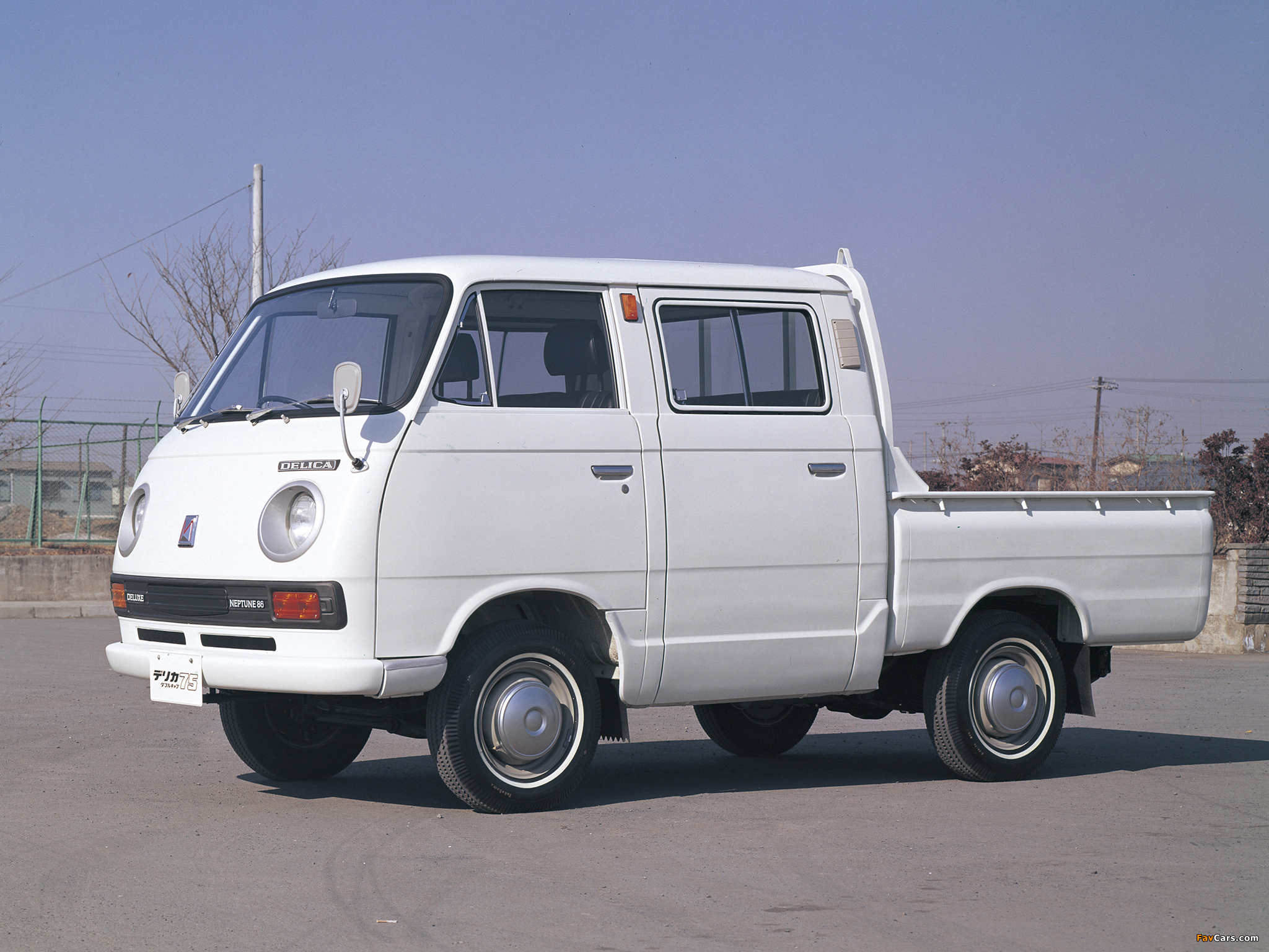 Images of Mitsubishi Delica Pickup Double Cab 1968–74 (2048 x 1536)