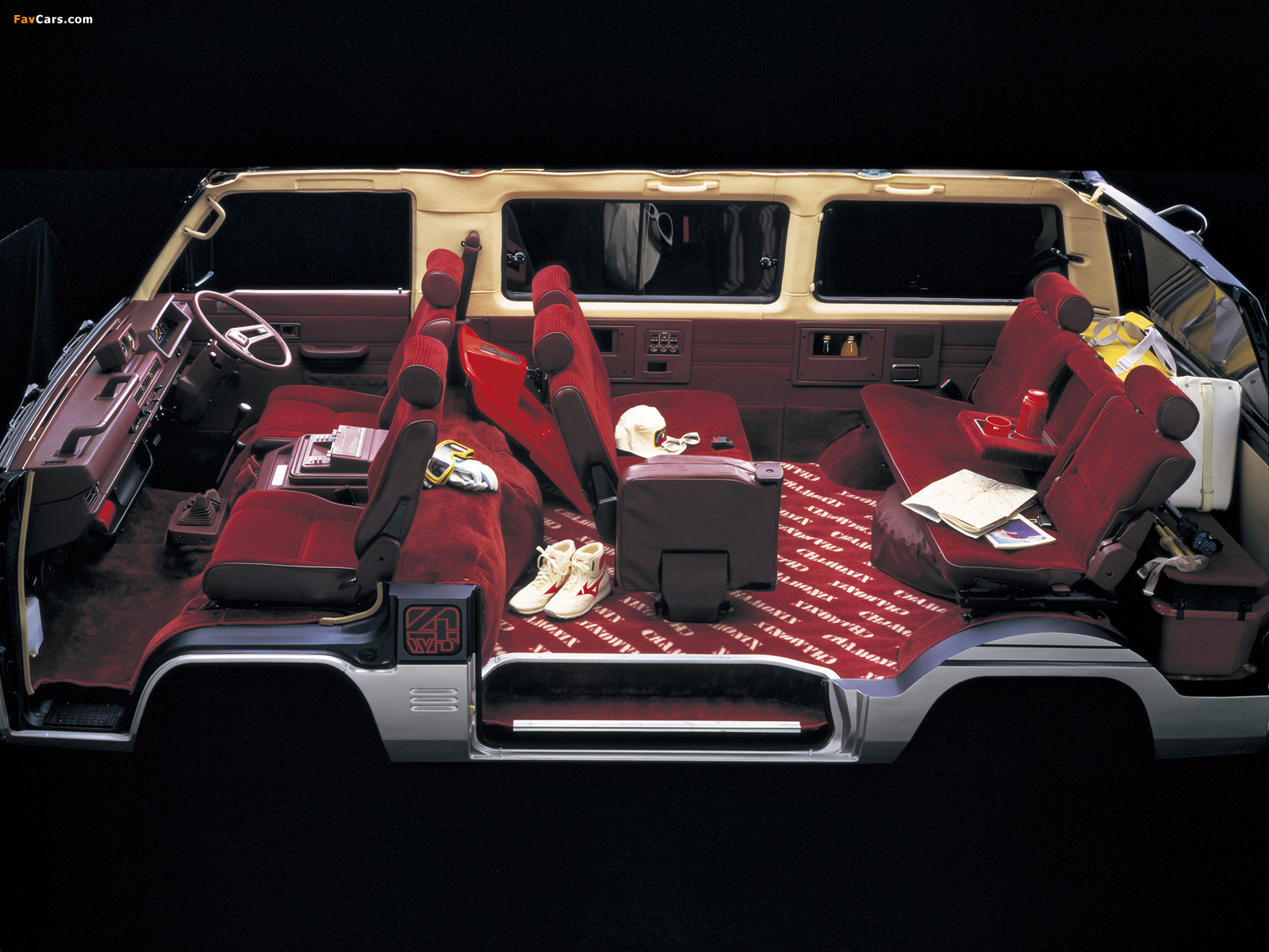 Images of Mitsubishi Delica 4WD 1982–86 (1600 x 1200)