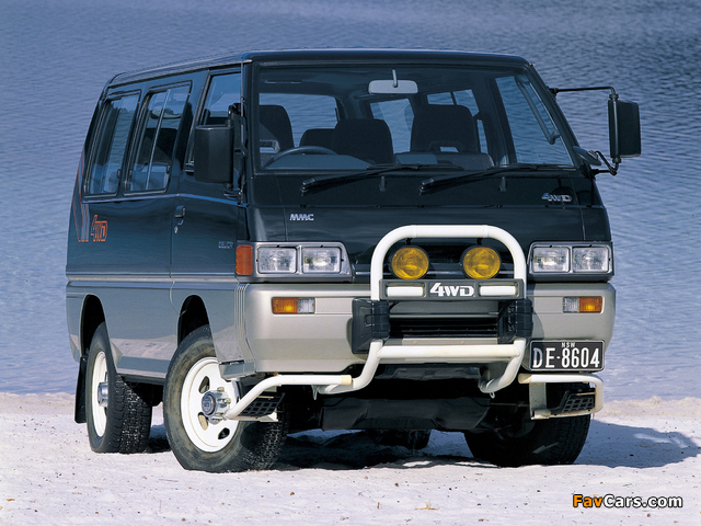 Images of Mitsubishi Delica Star Wagon 4WD 1986–90 (640 x 480)