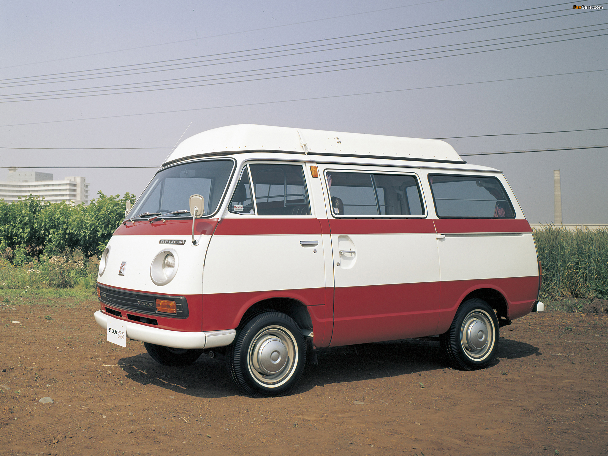 Mitsubishi Delica Coach 1969–74 pictures (2048 x 1536)