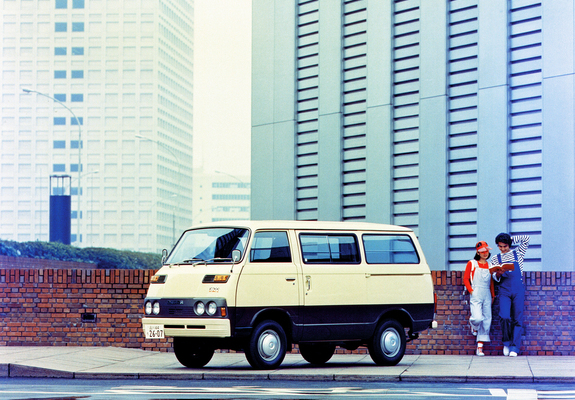 Mitsubishi Delica Coach 1974–79 pictures