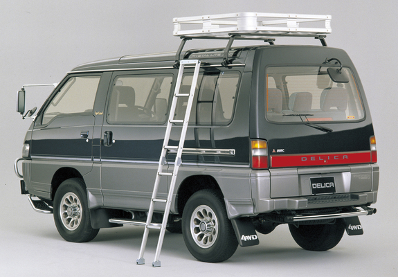 Mitsubishi Delica Star Wagon 4WD 1990–99 photos