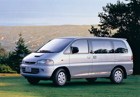 Pictures of Mitsubishi Delica Space Gear (P4W) 1994–97