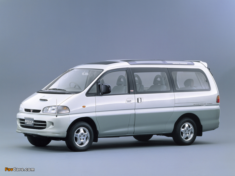 Pictures of Mitsubishi Delica Space Gear LWB 1994–97 (800 x 600)