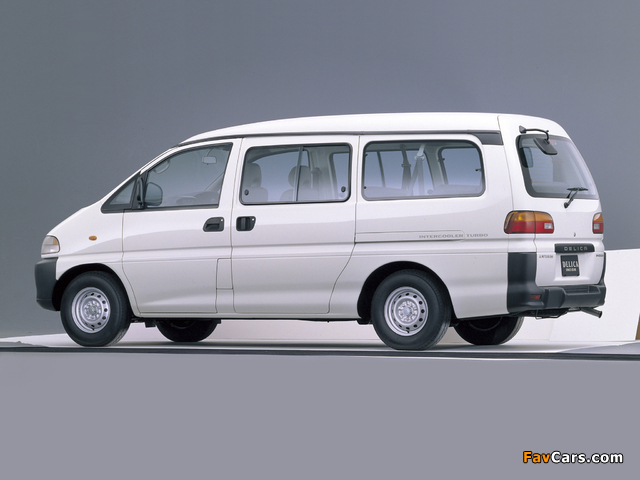 Mitsubishi Delica Space Gear LWB 1994–97 wallpapers (640 x 480)