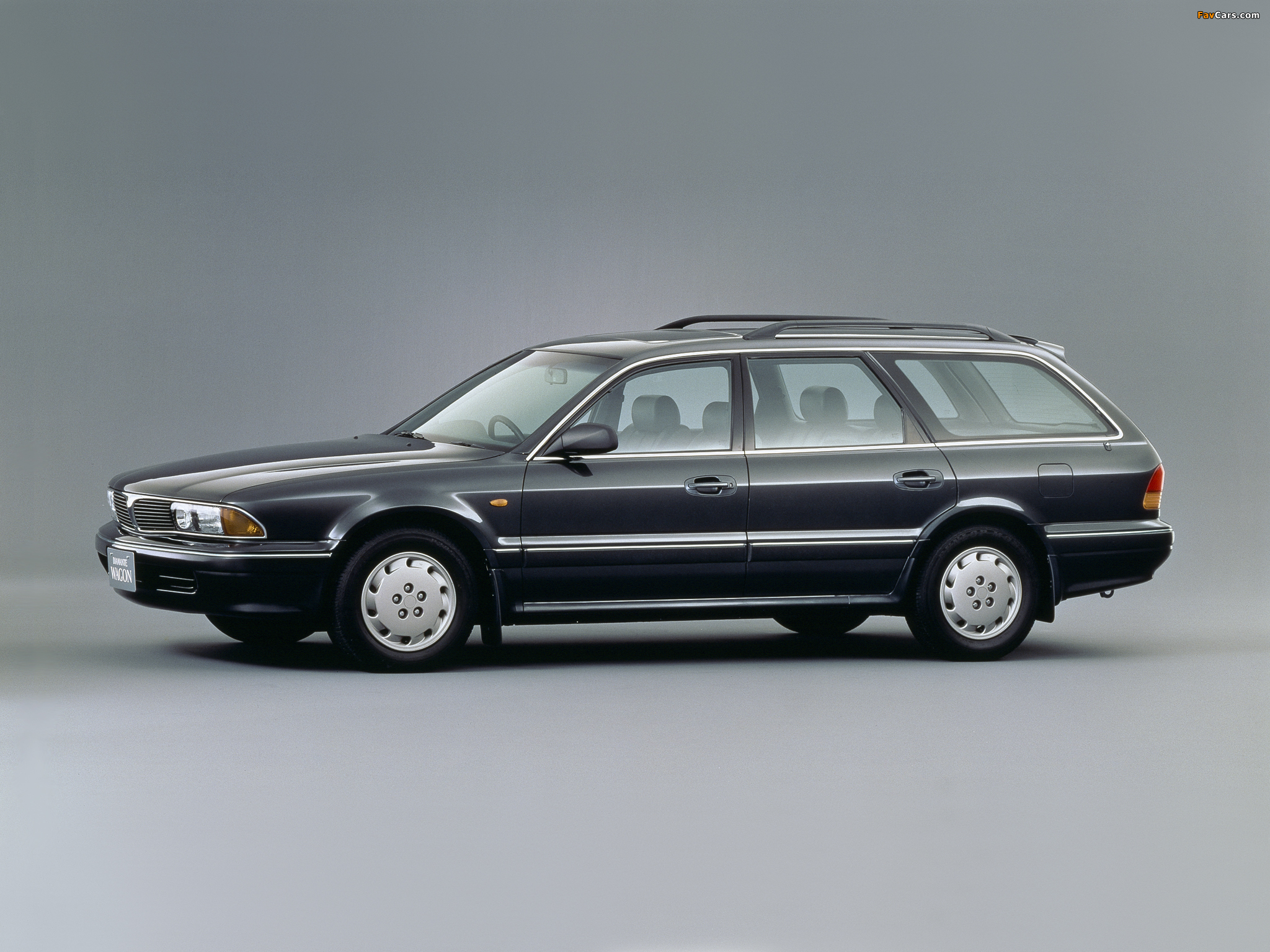 Pictures of Mitsubishi Diamante Wagon 1993–97 (2048 x 1536)