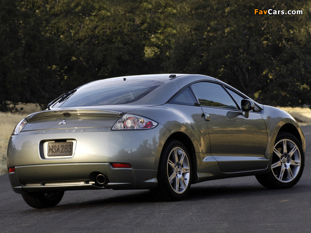 Pictures of Mitsubishi Eclipse GT Premium Sport Package 2005–08 (640 x 480)
