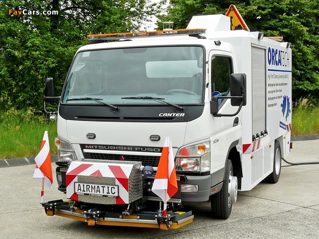 Images of Mitsubishi Fuso Canter Road Service (FE7) 2002–10 (640 x 480)