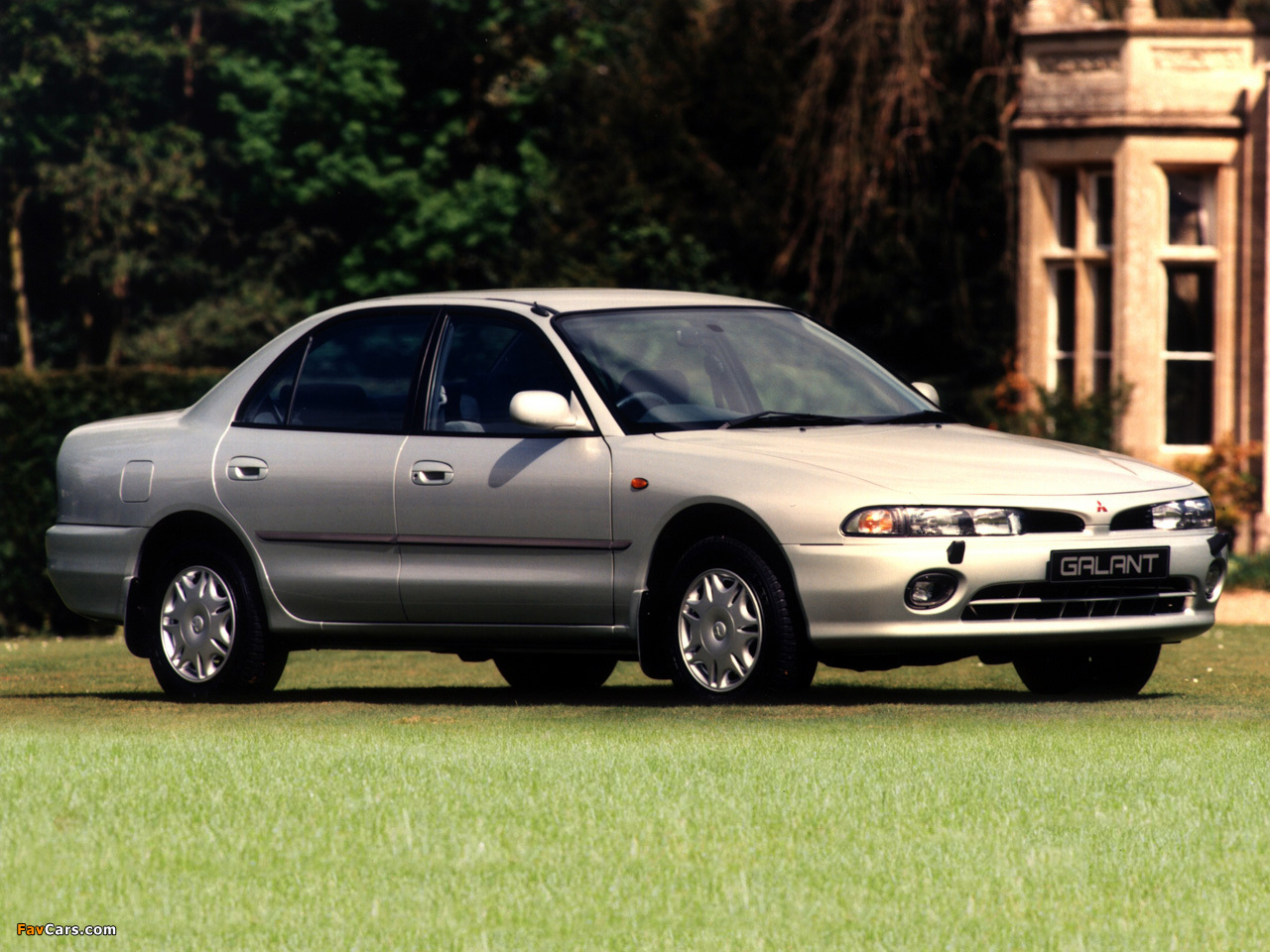 Images of Mitsubishi Galant Sedan UK-spec 1993–97 (1280 x 960)