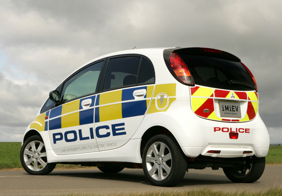 Mitsubishi i MiEV Police 2009 images