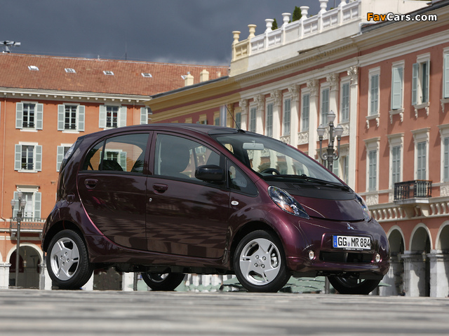 Mitsubishi i MiEV EU-spec 2010 images (640 x 480)