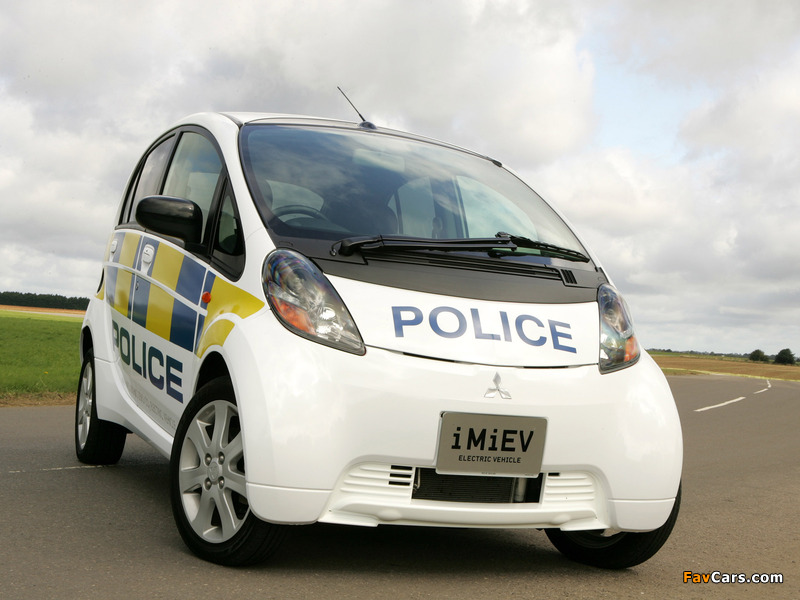 Photos of Mitsubishi i MiEV Police 2009 (800 x 600)