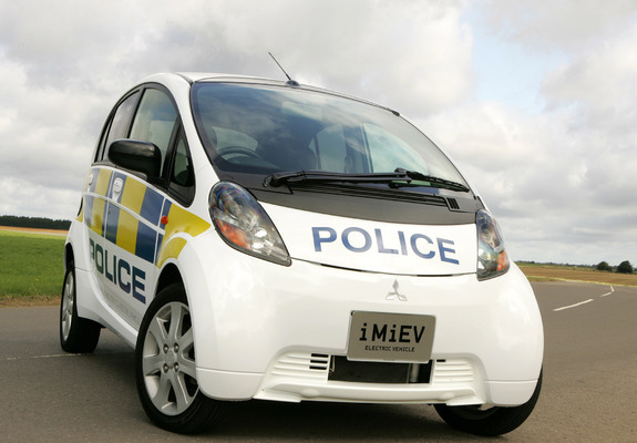 Photos of Mitsubishi i MiEV Police 2009