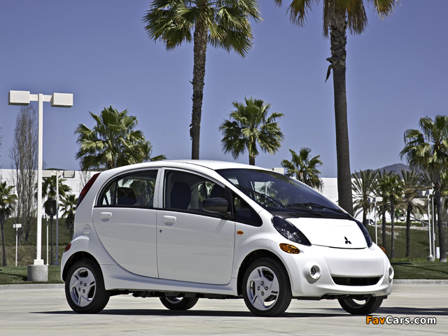 Photos of Mitsubishi i MiEV US-spec 2011 (640 x 480)