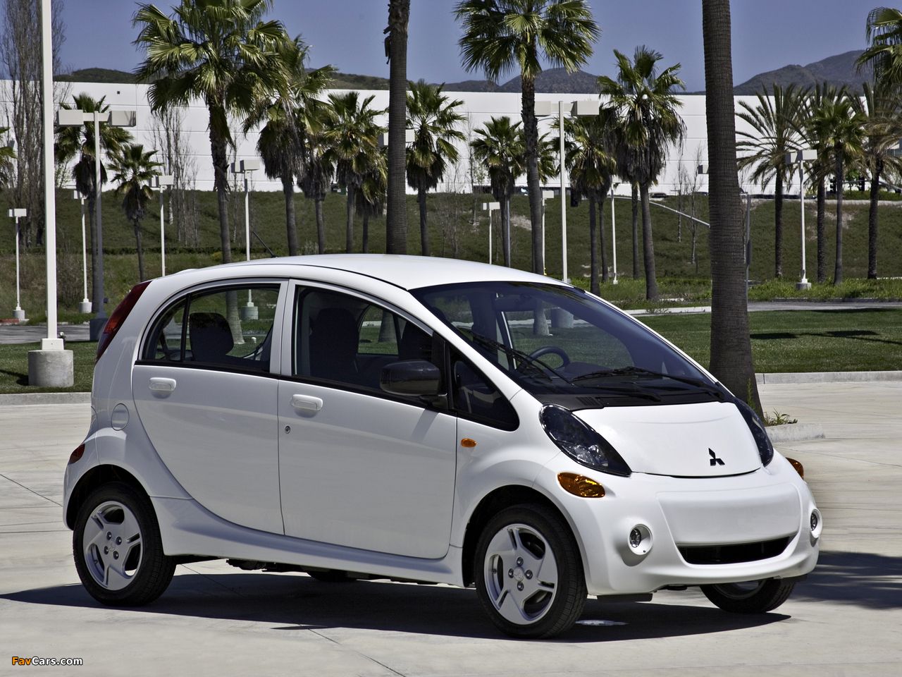 Pictures of Mitsubishi i MiEV US-spec 2011 (1280 x 960)
