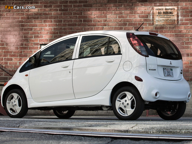 Pictures of Mitsubishi i MiEV US-spec 2011 (640 x 480)