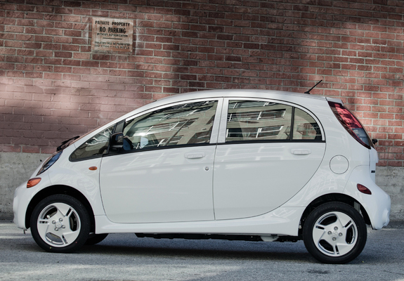Pictures of Mitsubishi i MiEV US-spec 2011