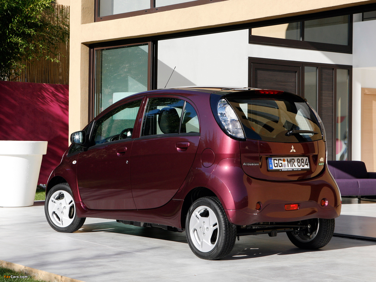 Mitsubishi i MiEV EU-spec 2010 wallpapers (1600 x 1200)