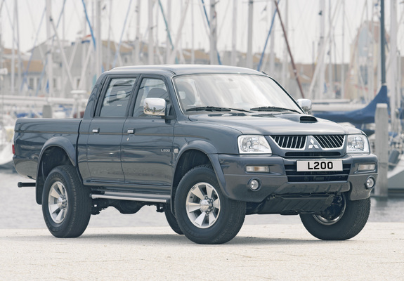 Images of Mitsubishi L200 4Life Double Cab 2005–06