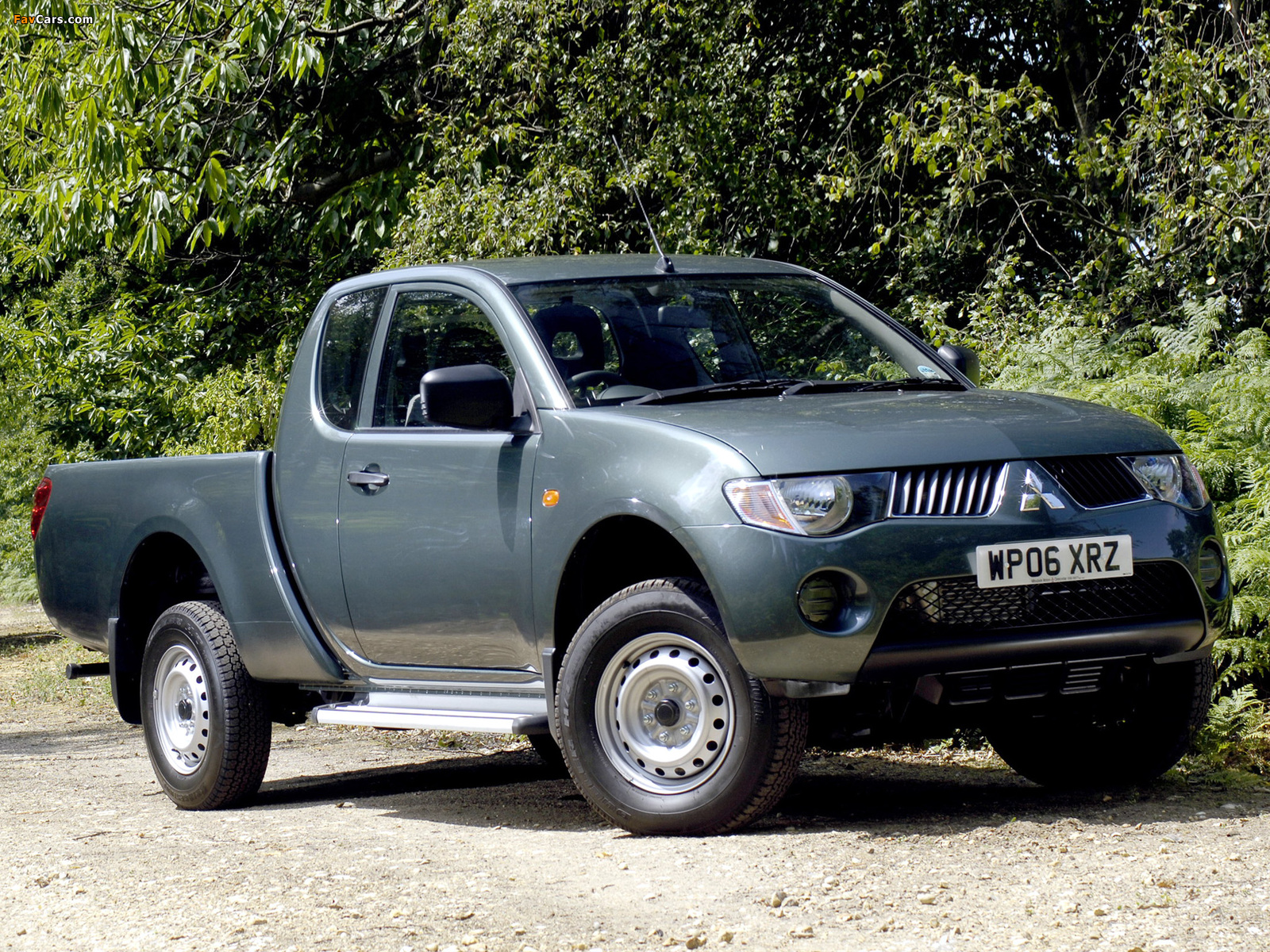 Images of Mitsubishi L200 4Life Club Cab UK-spec 2006–10 (1600 x 1200)