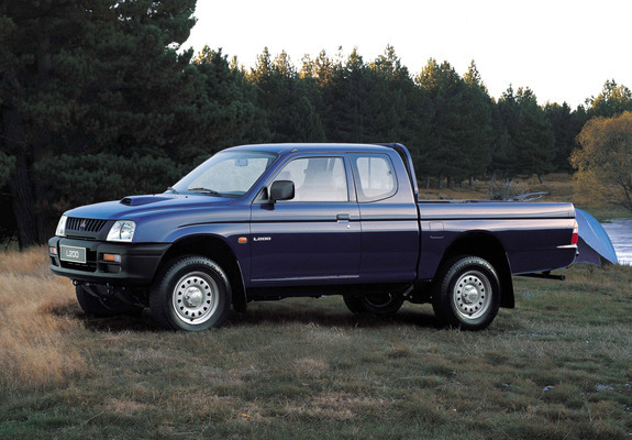 Mitsubishi L200 Club Cab 1996–2001 images