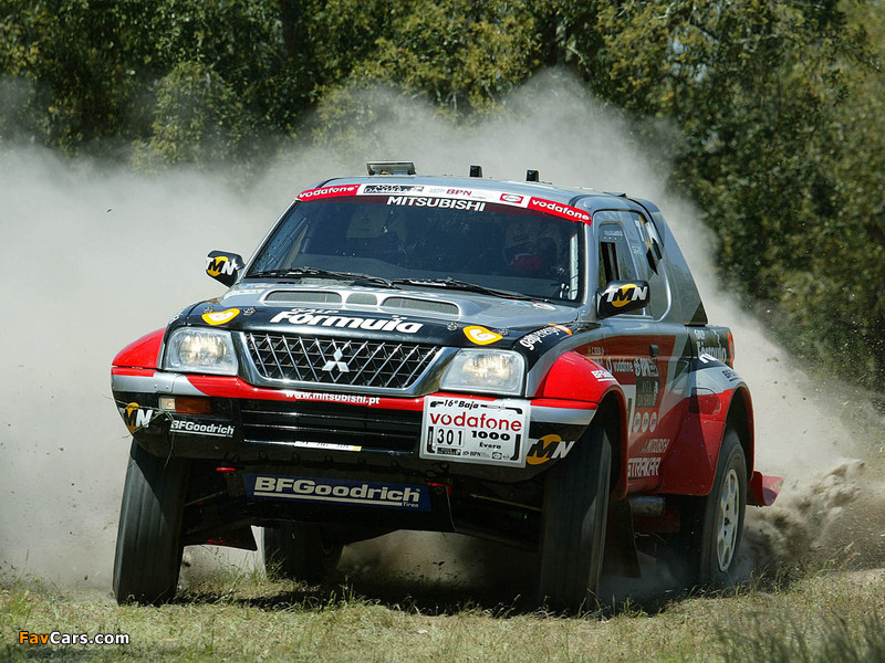 Mitsubishi L200 Strakar Super Production Cross-Country Car 2003 photos (800 x 600)