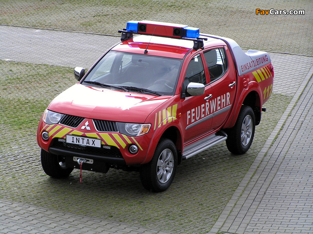 Mitsubishi L200 Double Cab Feuerwehr 2006–10 images (640 x 480)