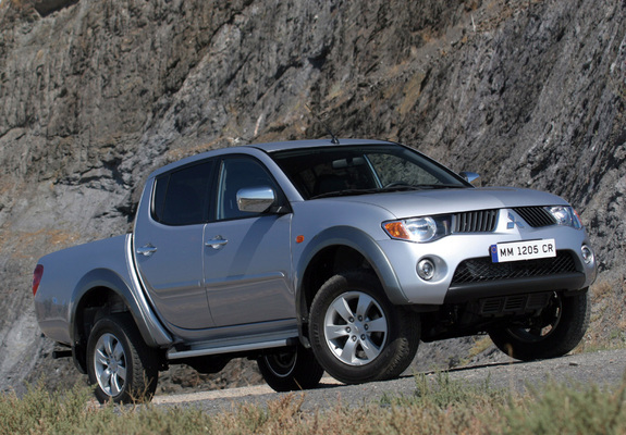 Pictures of Mitsubishi L200 4Life Double Cab 2006–10