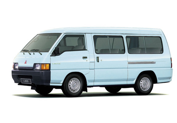 Mitsubishi L300 Van 1994–99 images