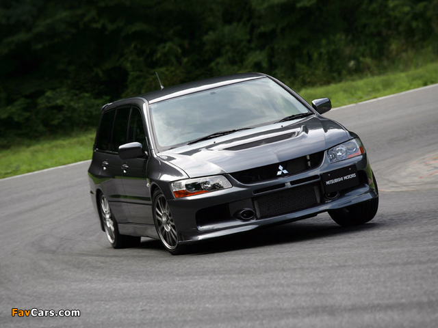 Mitsubishi Lancer Evolution IX Wagon MR 2006 pictures (640 x 480)