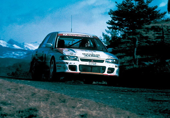 Mitsubishi Lancer Evolution Rally Version 1992 images