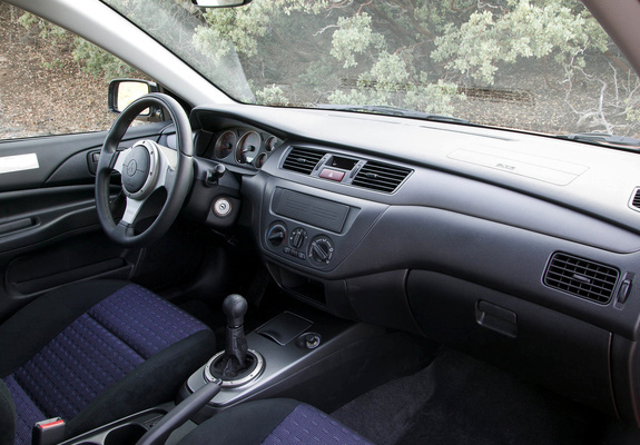 Pictures of Mitsubishi Lancer Evolution VIII RS 2004