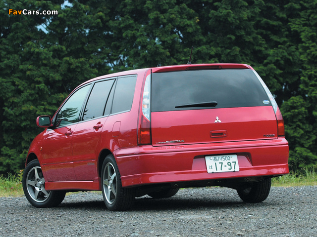 Images of Mitsubishi Lancer Cedia Wagon 2000–03 (640 x 480)