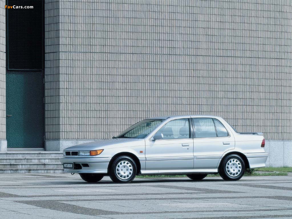Mitsubishi Lancer Sedan 1988–91 pictures (1024 x 768)