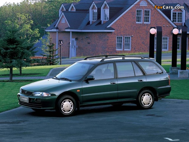 Mitsubishi Lancer Wagon 1992–2000 images (640 x 480)