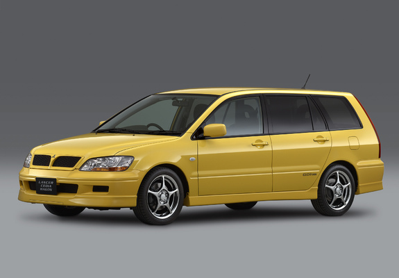 Photos of Mitsubishi Lancer Cedia Wagon 2000–03