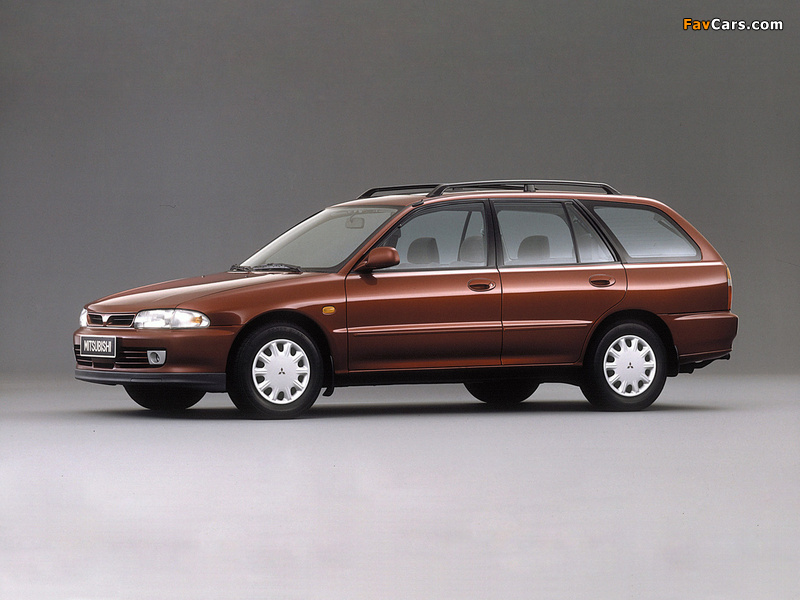 Pictures of Mitsubishi Lancer Wagon 1992–2000 (800 x 600)