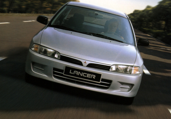 Pictures of Mitsubishi Lancer 1995–97