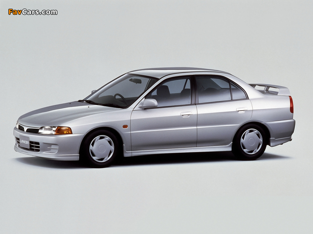 Pictures of Mitsubishi Lancer JP-spec 1995–97 (640 x 480)