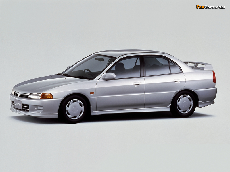 Pictures of Mitsubishi Lancer JP-spec 1995–97 (800 x 600)