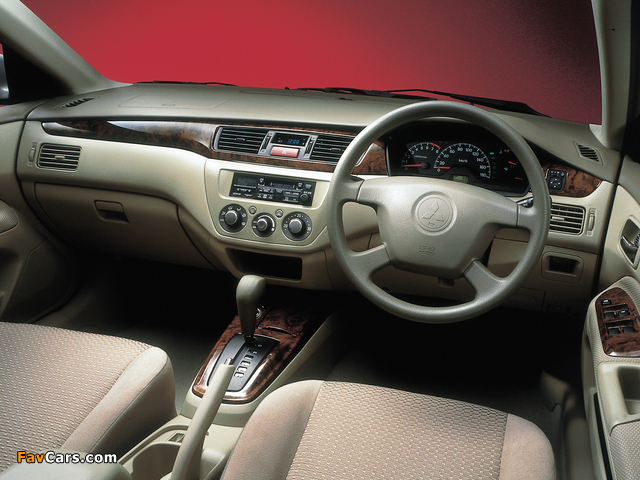 Pictures of Mitsubishi Lancer Cedia 2000–03 (640 x 480)