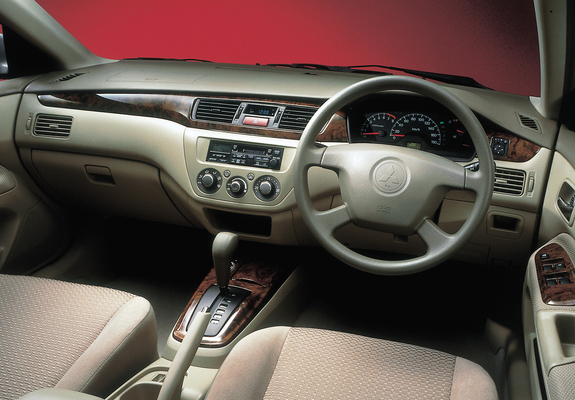 Pictures of Mitsubishi Lancer Cedia 2000–03